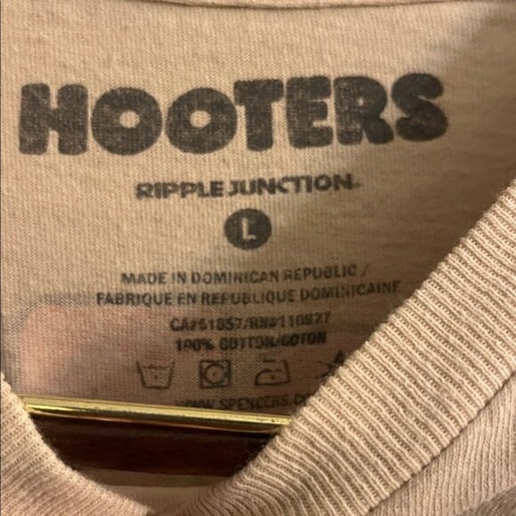 VTG Hooters Country Club Golf T Shirt Mens Large Tan Ripple Junction - Picture 4 of 4